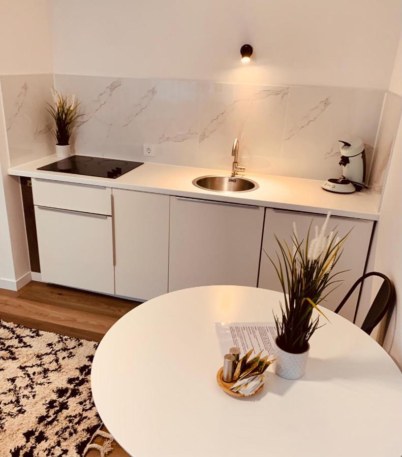 Gaestehaus Zur Uni Klinik Exklusives Apartment Mit Kueche Und Badezimmer Hombourg Extérieur photo